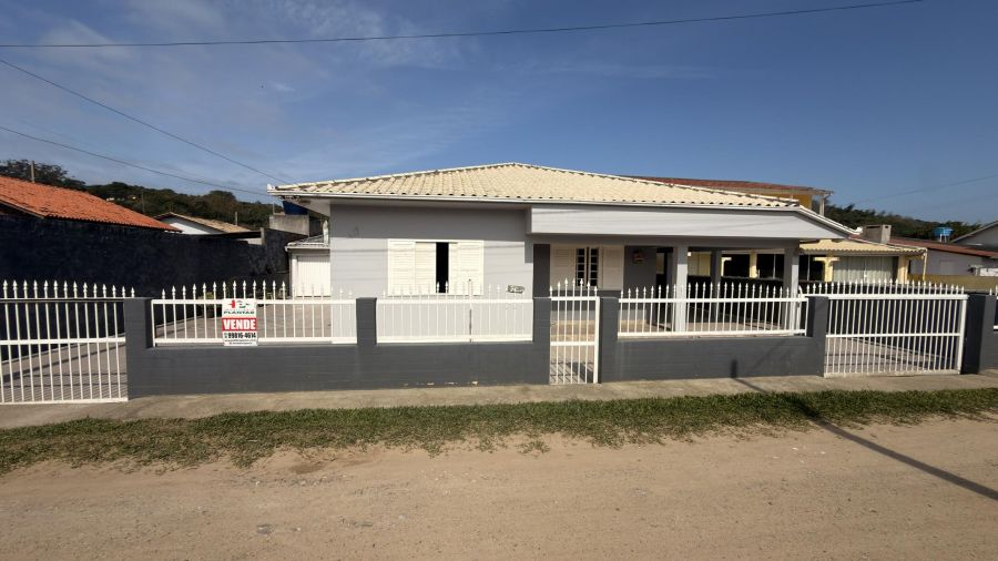 Casa - Venda - Ponta da Barra - Laguna - SC